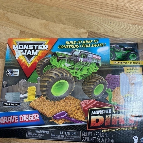 Monster Jam Kinetic Sand Grave Digger Deluxe Set NEW Kids Toy Car Play Set - Picture 3 of 7